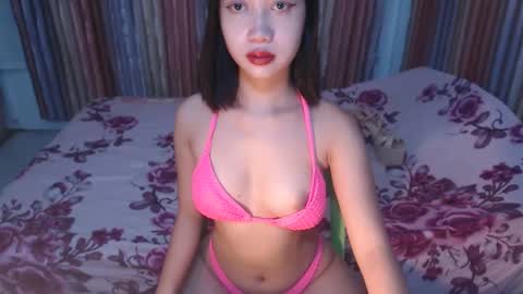 Snapshot of hot_sexy_mika chatting on February 25, 10:39 pm hot_sexy_mika online show from February 25, 10:39 pm