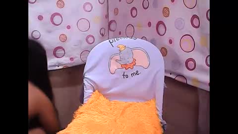 Snapshot of hot_tricia05 chatting on February 6, 11:24 am hot_tricia05 online show from February 6, 11:24 am