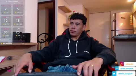 hot_twinks83 online show from September 10, 1:49 am