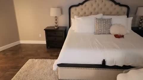 Hot Wife    hotwife sexy new milf highclass brunette bigboobs natural mature online show from May 16, 7:05 am