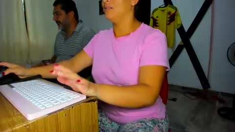 hotandfierylatinos online show from July 4, 11:38 am