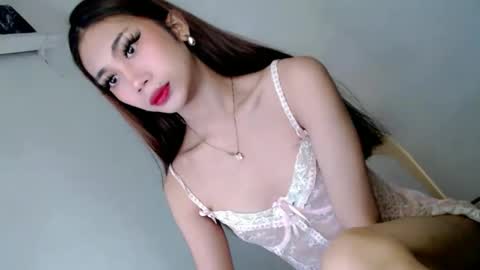 Snapshot of hotasian2345 chatting on February 10, 9:57 am hotasian2345 online show from February 10, 9:57 am