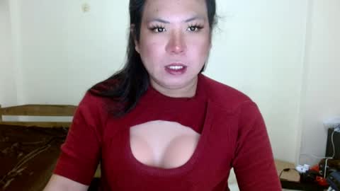 Snapshot of hotasian_mama chatting on April 19, 5:51 am Grace online show from April 19, 5:51 am