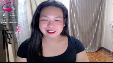 Snapshot of hotasian_mama chatting on July 4, 11:05 am Grace online show from July 4, 11:05 am