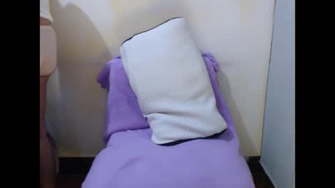 hotasianyue69 online show from April 2, 3:42 pm