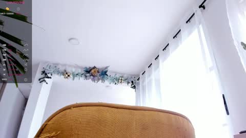 Snapshot of hotay_ chatting on January 4, 7:02 pm Andrew xdres08 online show from January 4, 7:02 pm