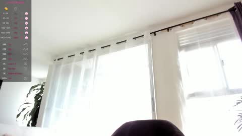 Snapshot of hotay_ chatting on January 18, 8:19 pm Andrew xdres08 online show from January 18, 8:19 pm