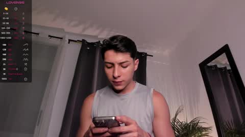Snapshot of hotay_ chatting on February 2, 1:12 am Andrew xdres08 online show from February 2, 1:12 am