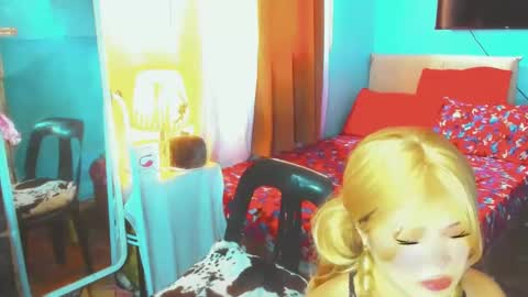 Snapshot of hotbabe_tanya chatting on January 5, 5:30 am T A N Y A online show from January 5, 5:30 am