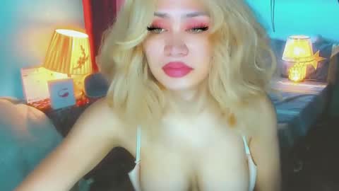 Snapshot of hotbabe_tanya chatting on March 3, 12:48 am T A N Y A online show from March 3, 12:48 am