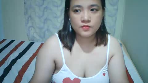 Snapshot of hotbabymomma chatting on February 24, 5:22 am Lynn online show from February 24, 5:22 am