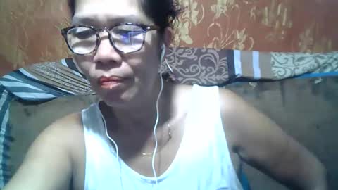 Snapshot of hotbetty_45 chatting on October 27, 6:28 am hotbetty_45 online show from October 27, 6:28 am
