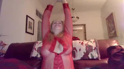 hotblondemilf1962 online show from December 11, 8:47 am