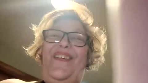 Snapshot of hotboobs117 chatting on February 3, 2:53 am hotboobs117 online show from February 3, 2:53 am