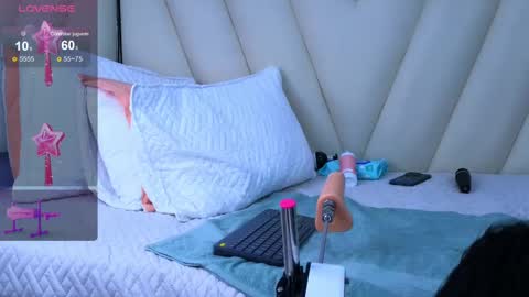 hotboy21_ online show from September 26, 4:05 am