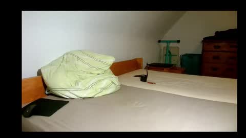 hotboy32891282 online show from February 4, 6:47 pm