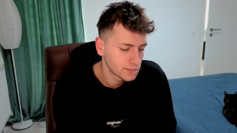 Hotboyshorny online show from March 23, 9:02 am