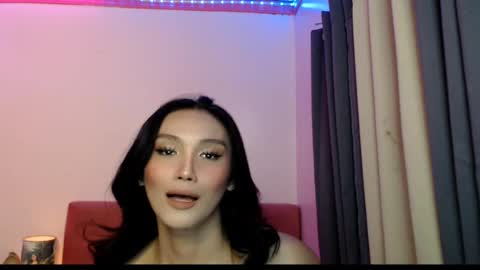 Kylie online show from December 7, 3:19 pm