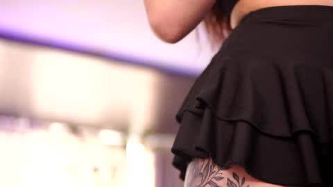 Anais online show from May 14, 8:54 am