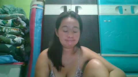 Snapshot of hotchicks4uxx chatting on March 12, 12:20 am hotchicks4uxx online show from March 12, 12:20 am