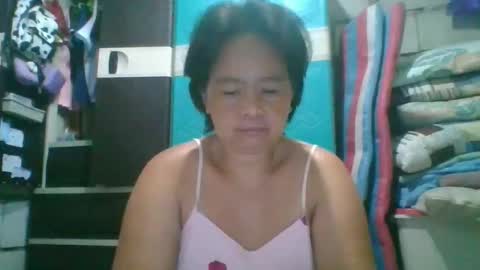 Snapshot of hotchicks4uxx chatting on January 6, 11:40 pm hotchicks4uxx online show from January 6, 11:40 pm