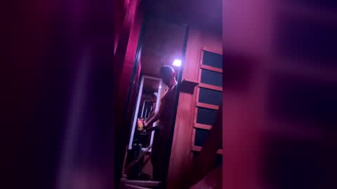 Snapshot of hotcock4i chatting on December 3, 6:10 am hotcock4i online show from December 3, 6:10 am