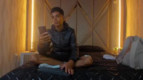 Snapshot of hotcouple_222 chatting on November 24, 7:41 am hotcouple_222 online show from November 24, 7:41 am