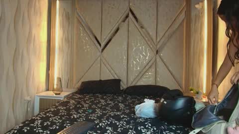 Snapshot of hotcouple_222 chatting on January 13, 7:24 am hotcouple_222 online show from January 13, 7:24 am