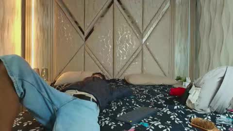 Snapshot of hotcouple_222 chatting on February 10, 7:23 am hotcouple_222 online show from February 10, 7:23 am