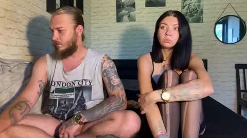YounHotCouple online show from September 14, 9:52 am