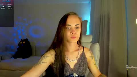 SWEET DEVILS PUSSY  online show from June 21, 2:03 am