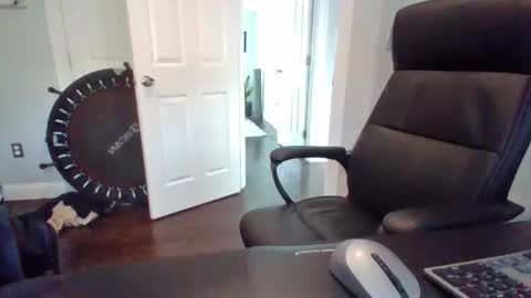 hotdog1124 online show from April 9, 12:10 pm