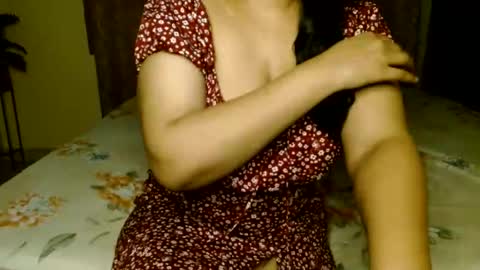 Snapshot of hoteliza6 chatting on August 5, 4:54 pm Eliza i dont show face in any show online show from August 5, 4:54 pm