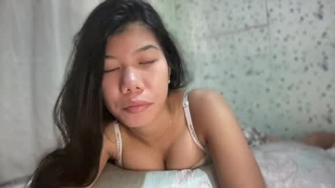 Snapshot of hotestpinayxxx chatting on June 30, 3:18 am hotestpinayxxx online show from June 30, 3:18 am