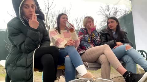 Anna online show from February 1, 1:51 pm