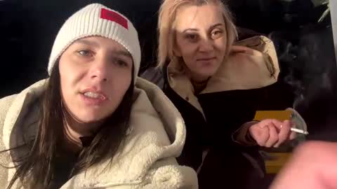 Anna online show from February 4, 8:28 pm