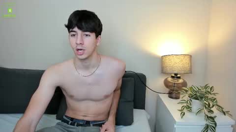 QUENTIN online show from November 8, 6:46 am