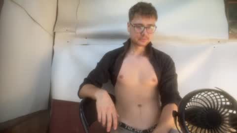 Snapshot of hotgentleman_3003 chatting on August 6, 7:54 am William online show from August 6, 7:54 am