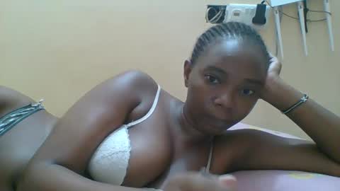 Queen online show from November 27, 5:15 pm