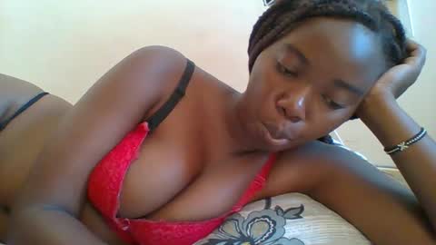 Queen online show from January 12, 12:10 pm