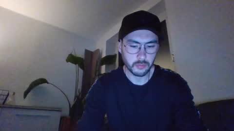 Snapshot of hotguitarplayernaked chatting on December 28, 1:18 am hotguitarplayernaked online show from December 28, 1:18 am