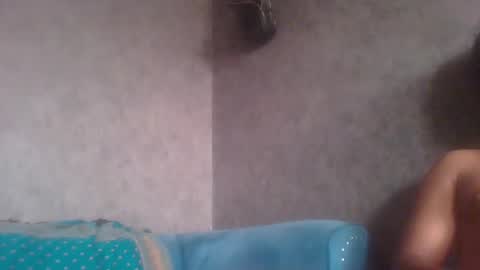 hotguyy001 online show from February 15, 1:38 pm