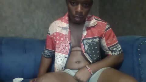 hotguyy001 online show from February 27, 5:24 am