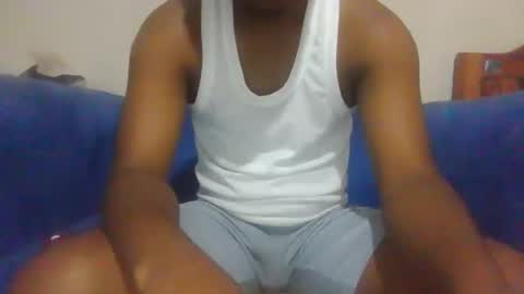 hotguyy001 online show from September 29, 3:55 am