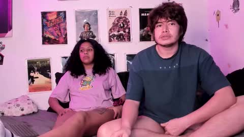 Snapshot of hothoneychile chatting on March 4, 3:56 am Sam and Nico online show from March 4, 3:56 am