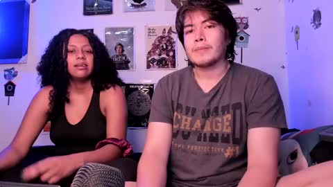 Snapshot of hothoneychile chatting on March 30, 2:01 am Sam and Nico online show from March 30, 2:01 am