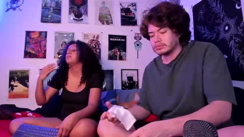 Sam and Nico online show from May 4, 3:46 am