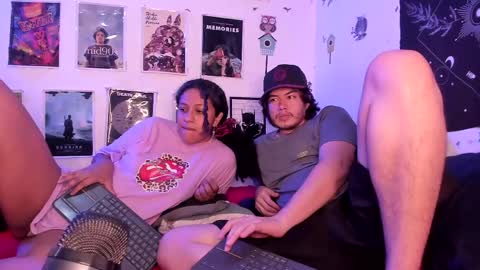 Sam and Nico online show from May 6, 7:52 pm