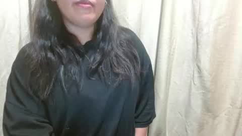 hotiemorenagurl18 online show from September 11, 9:09 am