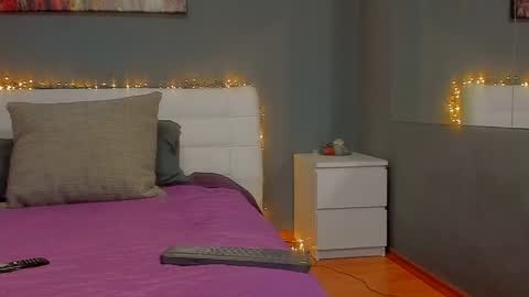 Snapshot of hotjennyfer4u chatting on April 25, 1:41 pm Jennyfer online show from April 25, 1:41 pm